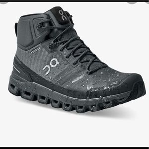 BRAND NEW! Mens ON CLOUD Cloudrock Waterproof shoe in Rock/Eclipse 10.5
